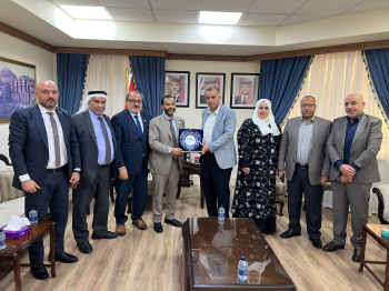 A delegation from the League meets with the Chairman of the Palestine Committee in the Jordanian Parliament