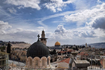 الإسلامية المسيحية تحذر : "إسرائيل دولة فوق القانون" تحارب الأموات بمأمن الله