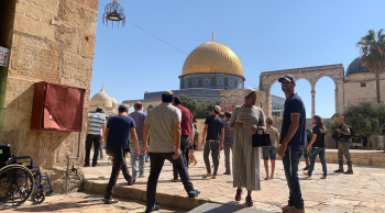 Plus de 160 colons profanent la mosquée d’Al-Aqsa en deuxième journée du mois sacré de Ramadan