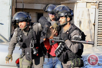 Israeli police seal off Jerusalem neighborhood entrance, assault residents