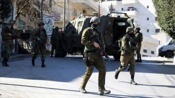 İsrail Ordusu İşgal Altındaki Batı Şeria’da 14 Filistinliyi Gözaltına Aldı