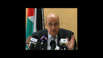 "الزعنون"يطالب المؤسسات الفلسطينية بتطبيق قرارات المجلس الوطني بتبني حركات المقاطعة