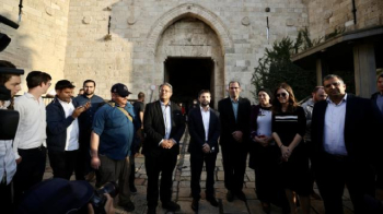 İsrailli Milletvekilleri Şam Kapısı’na Provokatif Ziyaret Gerçekleştirdi