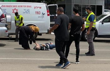 Palestinian man shot dead inside a bus in Lod occupied city