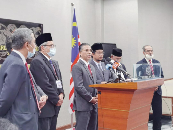 بجهود مشتركة مع الرابطة: البرلمان الماليزي يرسل عريضة استنكار لخطة الضم إلى السفارة الأمريكية