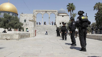 İsrail Askerleri Mescid-i Aksa’da 2 Kişiyi Tutukladı