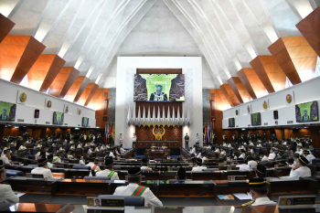 البرلمان الماليزي يطالب حكومة بلاده بالتحرك بقوة ضد الاحتلال الإسرائيلي