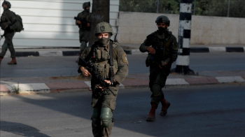 İsrail Askerleri İşgal Altındaki Batı Şeria'da Biri Çocuk 5 Filistinliyi Yaraladı 