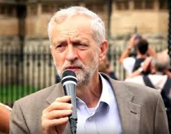 Corbyn demande au Royaume-Uni de condamner les attaques israéliennes contre les Palestiniens