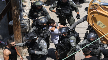 İsrail Güçleri Filistinli 8 Kişilik Bir Aileyi Evsiz Bıraktı
