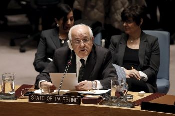 المندوب الفلسطيني لدي الأمم المتحدة منصور يؤكد : أي محاولات لإلغاء حل الدولتين لن توصل إلى حل سياسي