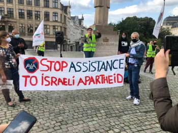 Un sit-in à Bruxelles demandant la levée du blocus imposé à Gaza à la lumière de l’épidémie du virus «Corona»