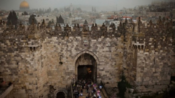الاتحاد الاوروبي يدين ‘سياحة الاستيطان’ بالقرب من القدس القديمة