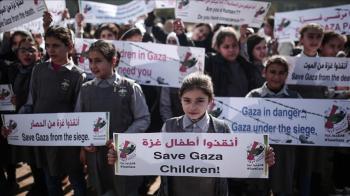 مركز حقوقي يطالب بوقف انتهاكات الاحتلال بحق الأطفال