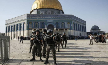الاحتلال يعتقل 3 أطفال وأحد حراس المسجد الأقصى في القدس
