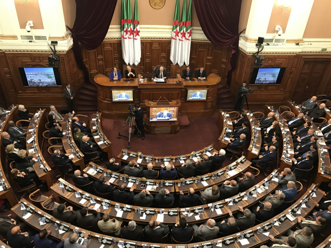 مجلس الأمة الجزائري يستنكر النفاق الدولي تجاه الشعب الفلسطيني