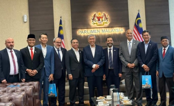 The League discusses with the Deputy Prime Minister of Malaysia the holding of an Asian Parliamentary Conference in support of Jerusalem