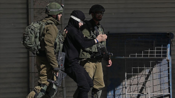 İsrail Güvenlik Güçleri, İşgal Altındaki Batı Şeria’da 27 Filistinliyi Gözaltına Aldı