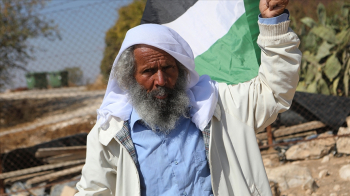 İşgal Altındaki Batı Şeria’da İsrail Askeri Aracının Ezdiği Filistinli Yaşlı Aktivist Süleyman el-Hezalin Hayatını Kaybetti