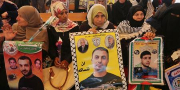 لجنة بالبرلمان الأوروبي تدعم المعتقلين الفلسطينيين بإضرابهم